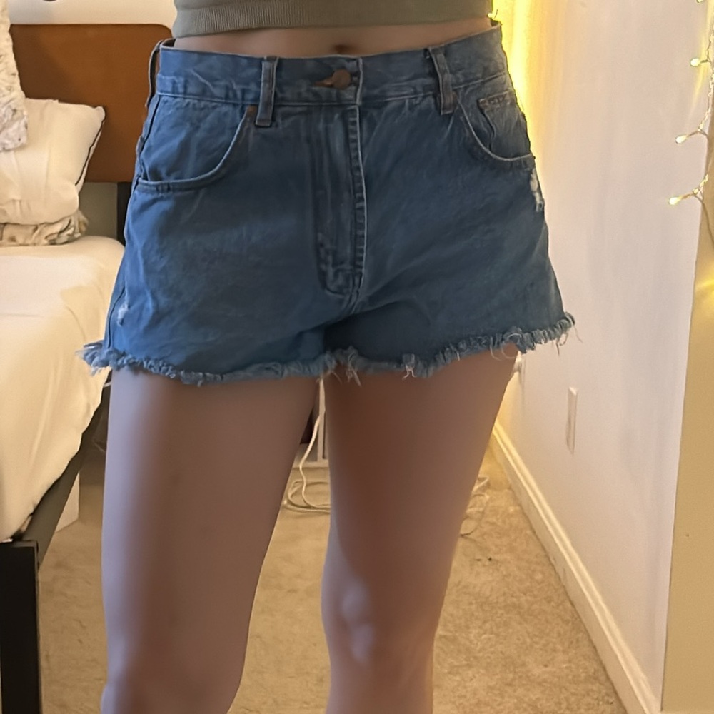 Mid Rise Farm Rio Shorts - Picture 7 of 7